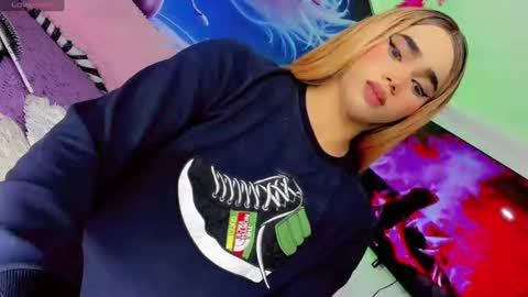 Thalia Girl online show from October 20, 1:31 am