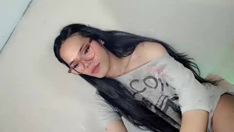 the_horny_bella online show from April 3, 1:53 pm