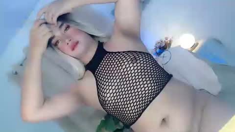 Snapshot of the_naughty_kyra chatting on September 21, 10:32 am the_naughty_kyra online show from September 21, 10:32 am