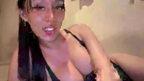 Snapshot of thehornyjane chatting on October 19, 11:24 am JANE online show from October 19, 11:24 am