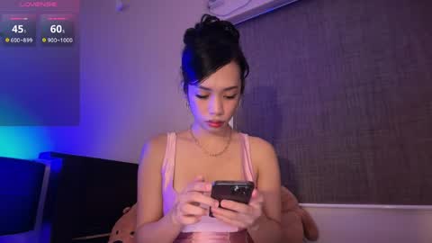 Amber DONT FORGET TO FOLLOW ME AND THUMBS UP online show from April 19, 8:33 pm