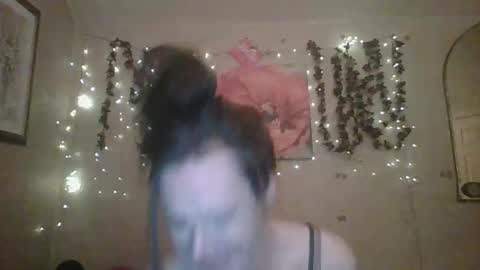 sillymillie0 online show from April 14, 5:34 am