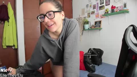 Nicole   TheyElleElu online show from November 24, 2:30 pm