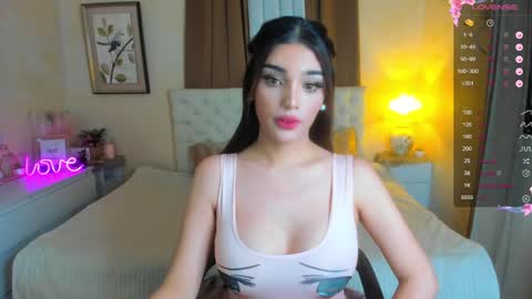 Snapshot of tiffany_cams chatting on December 14, 10:39 pm Tiffany online show from December 14, 10:39 pm