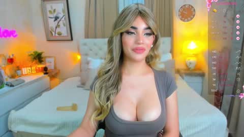 Snapshot of tiffany_cams chatting on February 22, 4:29 am Tiffany online show from February 22, 4:29 am