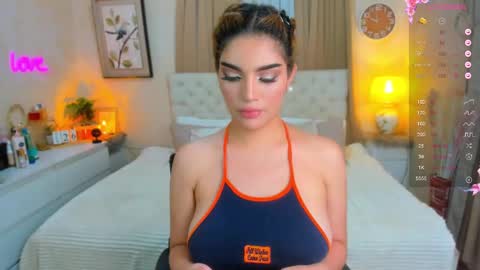 Snapshot of tiffany_cams chatting on March 1, 2:23 pm Tiffany online show from March 1, 2:23 pm