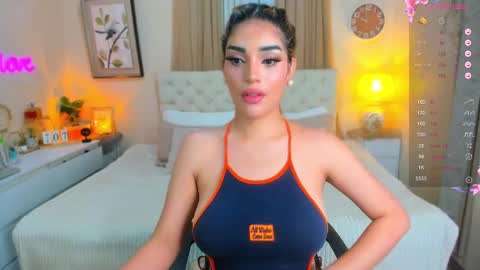 Snapshot of tiffany_cams chatting on March 8, 1:29 am Tiffany online show from March 8, 1:29 am