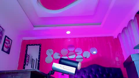 tiffanymackensyy69 online show from April 11, 2:28 am