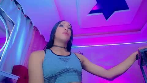 tiffanymackensyy69 online show from May 31, 8:10 pm
