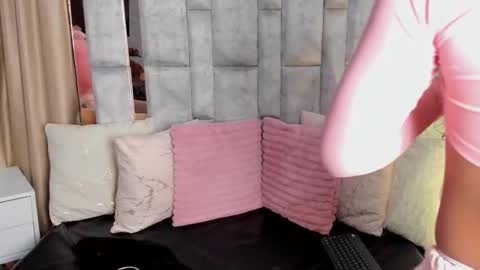 Snapshot of tina_noa chatting on October 14, 11:44 am Tina noa online show from October 14, 11:44 am