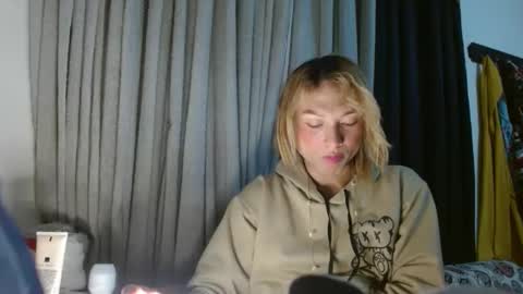 tini_mix206927 online show from April 8, 2:57 am