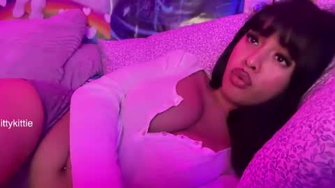 HOTTIE4U online show from February 1, 4:55 am