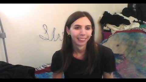 Snapshot of totalfuckingadorable chatting on October 11, 6:27 am Luna online show from October 11, 6:27 am