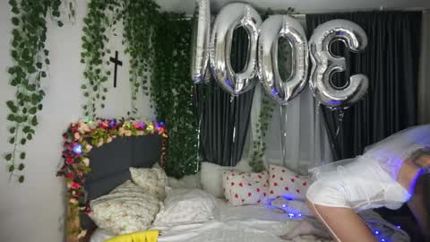 Aliana Vamboo online show from September 12, 4:45 pm