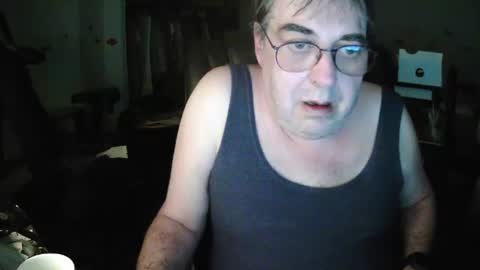 Snapshot of transmtfhello chatting on January 7, 2:01 am Peter online show from January 7, 2:01 am