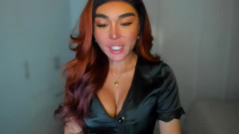 ALMIGHTY GODDESS VALENTINA online show from January 7, 6:45 pm