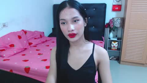 STEPHANiE online show from October 22, 1:02 pm
