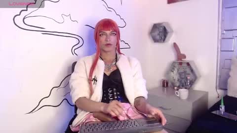 trinity_knox online show from October 25, 5:52 pm