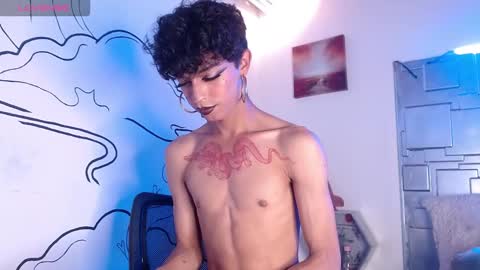 trinity_knox online show from November 13, 5:31 pm