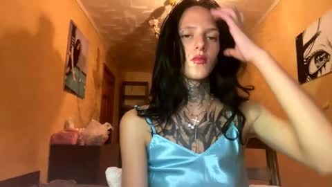 Snapshot of tristalevy chatting on October 12, 6:32 pm Sofa Im new here and so far I do not take off the panties online show from October 12, 6:32 pm