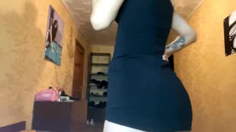 Snapshot of tristalevy chatting on October 15, 5:35 pm Sofa Im new here and so far I do not take off the panties online show from October 15, 5:35 pm