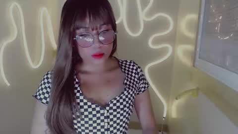 trixie_foxslut online show from January 7, 11:02 am