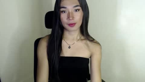 Snapshot of trixieliciouss chatting on October 12, 10:40 am trixieliciouss online show from October 12, 10:40 am