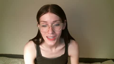 Snapshot of ts_librarian chatting on February 6, 4:21 am Elisabeth online show from February 6, 4:21 am
