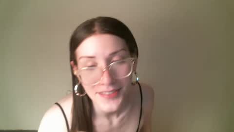 Snapshot of ts_librarian chatting on March 3, 10:23 am Elisabeth online show from March 3, 10:23 am