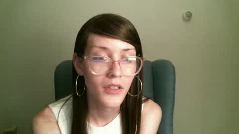 Snapshot of ts_librarian chatting on September 17, 4:17 am Elisabeth online show from September 17, 4:17 am