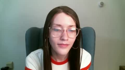 Snapshot of ts_librarian chatting on September 20, 4:56 pm Elisabeth online show from September 20, 4:56 pm