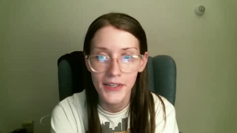 Snapshot of ts_librarian chatting on September 24, 5:24 am Elisabeth online show from September 24, 5:24 am