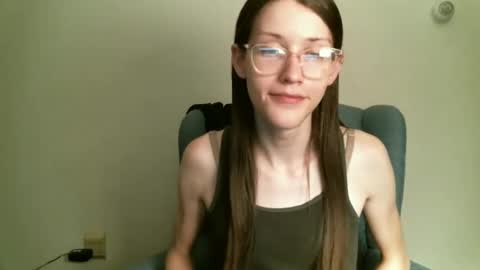 Snapshot of ts_librarian chatting on September 27, 3:15 am Elisabeth online show from September 27, 3:15 am