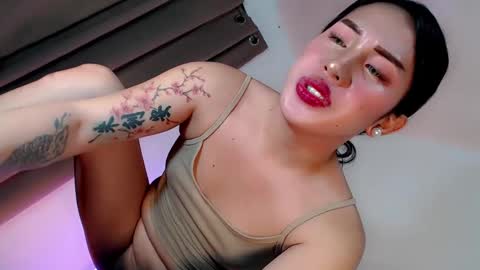 Snapshot of tsgirl_julian69 chatting on March 9, 7:37 pm Julian online show from March 9, 7:37 pm
