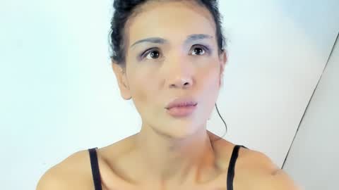 Snapshot of tsmanika chatting on December 25, 7:45 pm MA NI KA online show from December 25, 7:45 pm