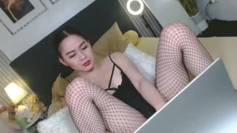 Bella Ratbu online show from March 5, 1:02 pm