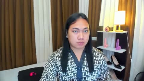 Snapshot of tsuncutkaren chatting on October 17, 4:21 pm Karen Oquio online show from October 17, 4:21 pm