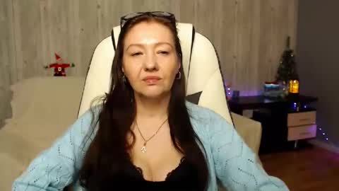 tyramories online show from December 15, 11:01 am