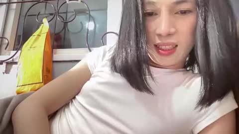 Lily online show from May 31, 6:31 pm