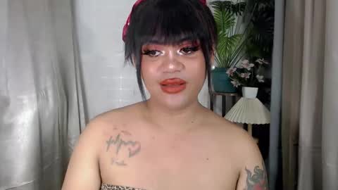 Snapshot of unforgettable_sin chatting on October 10, 12:39 pm Bella Shamara Odett online show from October 10, 12:39 pm