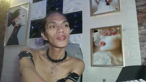 Snapshot of ur_chrizzy_fav chatting on October 13, 8:20 pm chrizzy online show from October 13, 8:20 pm