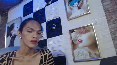 Snapshot of ur_chrizzy_fav chatting on October 15, 4:51 pm chrizzy online show from October 15, 4:51 pm