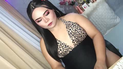 KENDRA CUTIEE online show from January 14, 5:11 pm