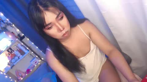 Snapshot of ur_hot_tommiexx chatting on March 10, 2:17 am jennie online show from March 10, 2:17 am