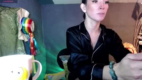 yana online show from October 2, 10:27 am