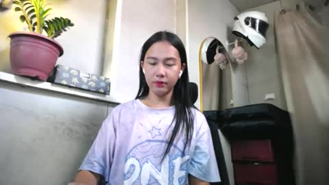 Erika online show from April 18, 1:07 am