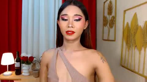 Snapshot of urcaptivatingmaria chatting on October 18, 10:30 am UrCaptivatingMaria online show from October 18, 10:30 am