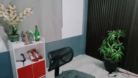 Rianne online show from December 20, 7:47 am