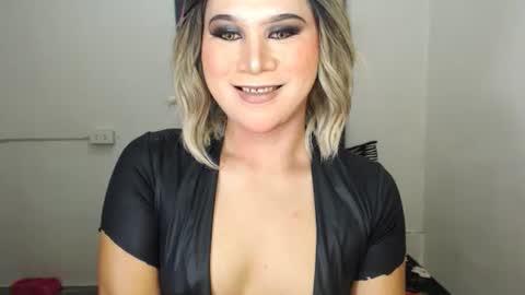 Zoe online show from March 1, 11:15 pm