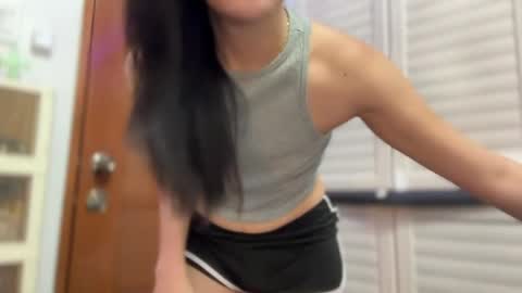 Amira online show from April 17, 2:25 am